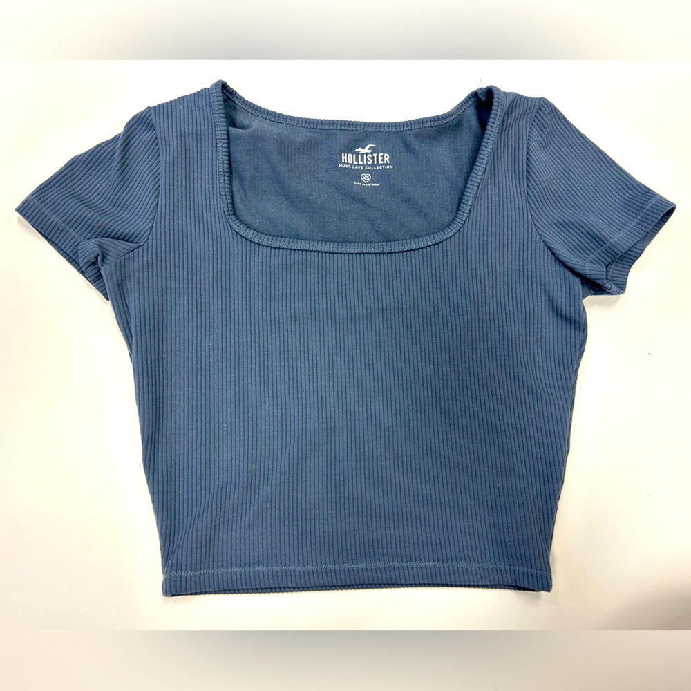 Blue/gray ribbed crop top